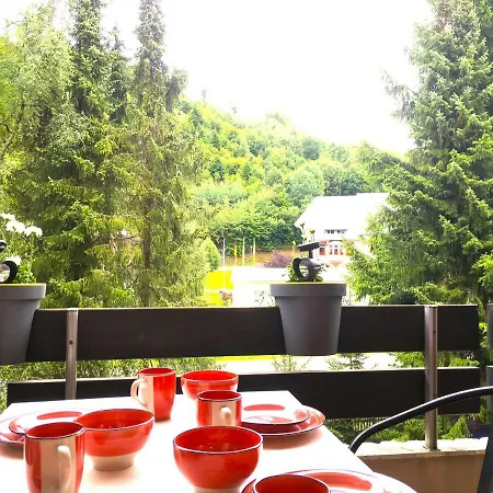 Mit Dem Roten Baum דירה טודמוס